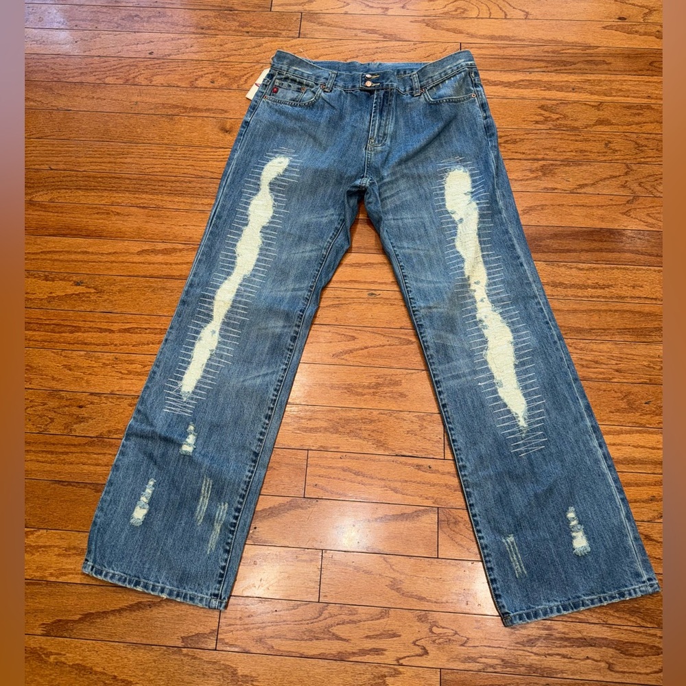 Distressed Jeans 
Brand: Seven7